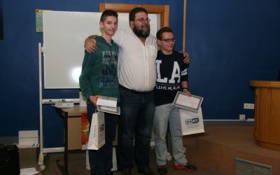 Los ganadores de la X Olimpiada de Informática reciben sus premios