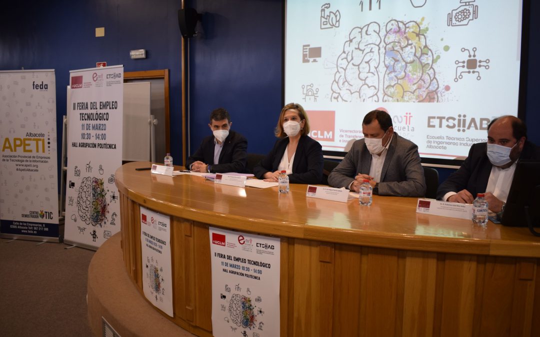 Cerca de treinta empresas buscan talento universitario en la II Feria de Empleo Tecnológico de la UCLM
